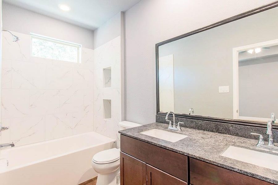 Furnished interior view inside a new home in , West Tawakoni (Image 4).