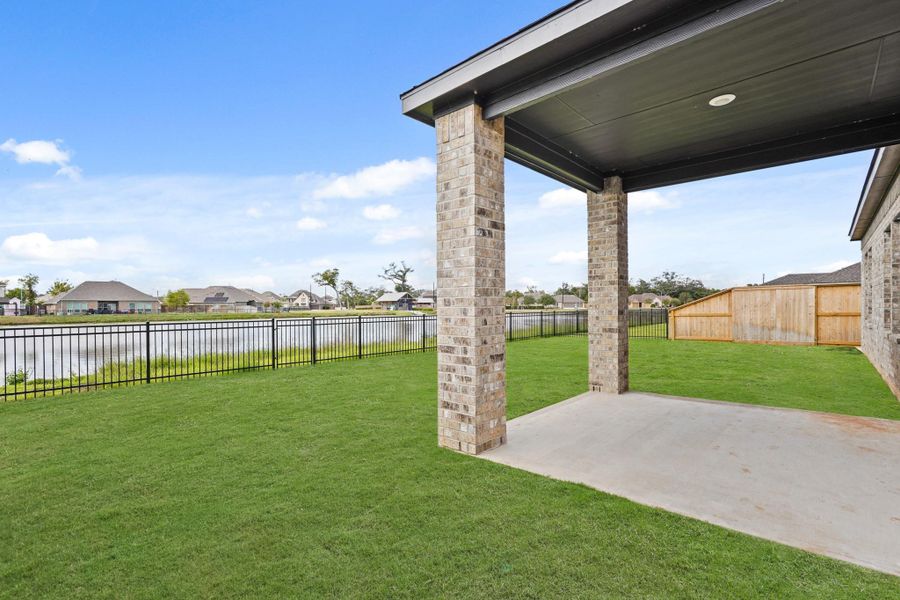 Exterior details and patio area of a home in Woodshore, Clute (Image 3). Exterior details and patio area of a home in Woodshore, Clute (Image 3).