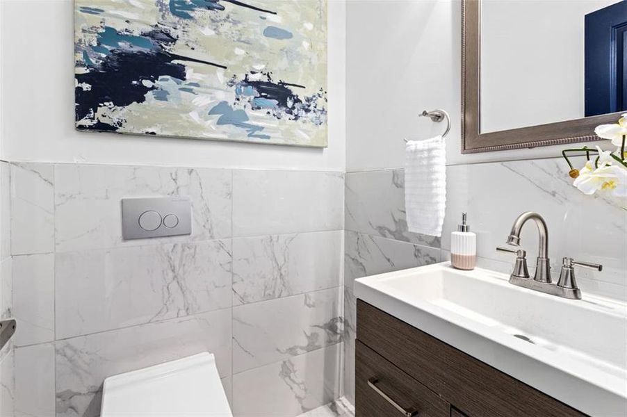 Furnished interior view inside a new home in , Atlanta (Image 15).