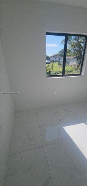 Image 18 of a home in .