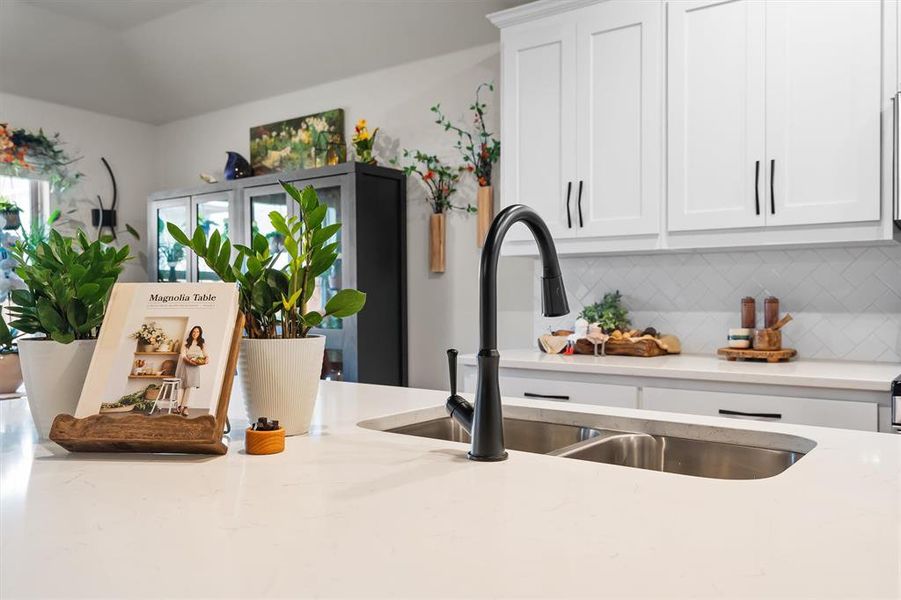 Close-up of interior finishes inside a home in Trail Creek, Cleburne (Image 20).