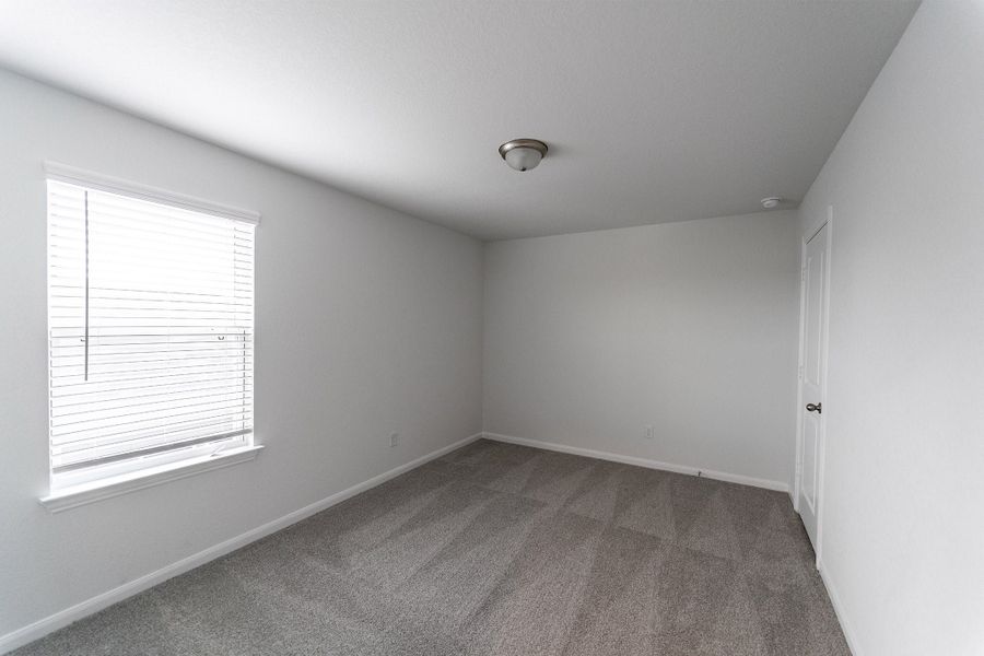 Spacious, unfurnished interior of a new home in Hannah Heights, Seguin (Image 17).