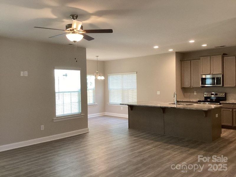 Spacious, unfurnished interior of a new home in , Harrisburg (Image 22).