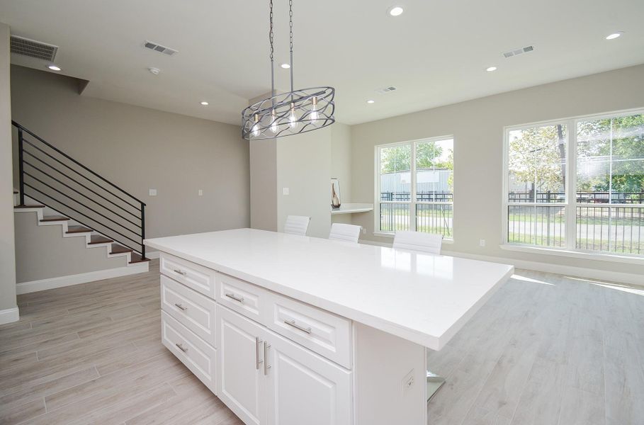 Plenty of storage area! Plenty of storage area!