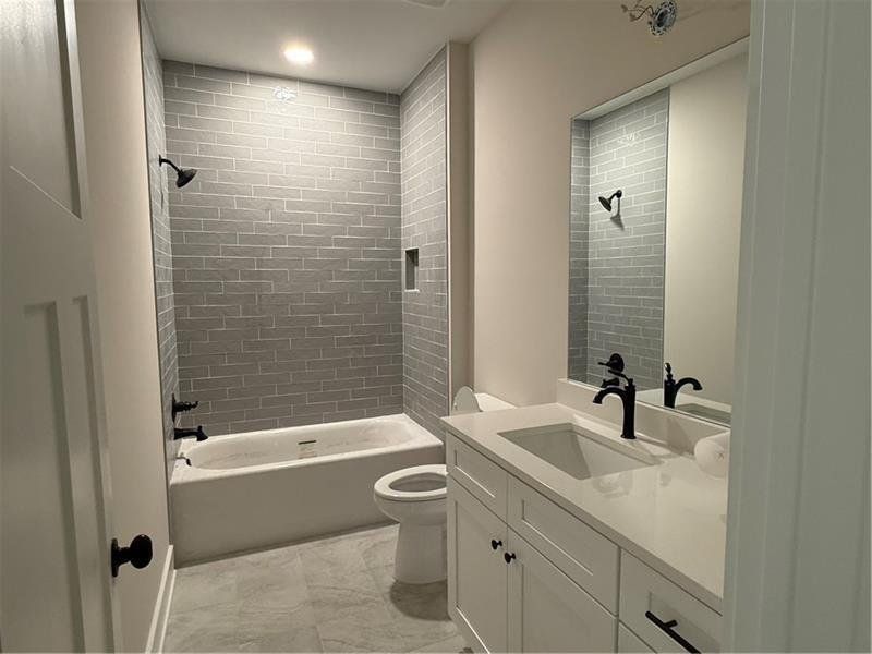 Furnished interior view inside a new home in , Waleska (Image 7).