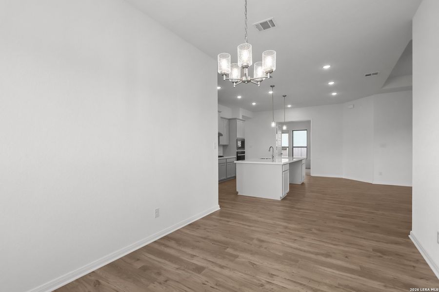 Spacious, unfurnished interior of a new home in Stillwater Ranch, San Antonio (Image 31).