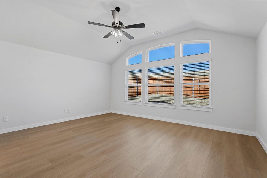Representative unfurnished interior of a home built from the Iverson I by Cheldan Homes in Pitcock Addition, Graham (Image 52).