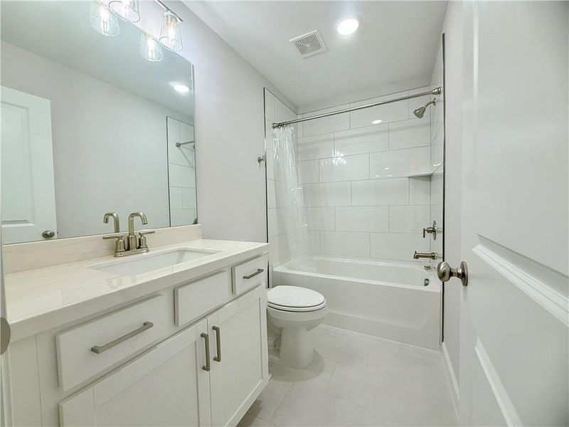 Furnished interior view inside a new home in , Kennesaw (Image 12).