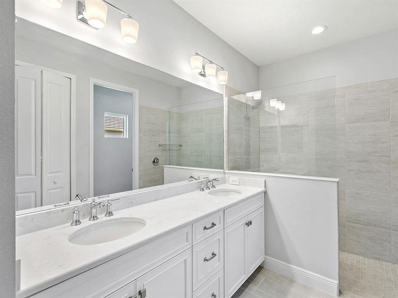 Furnished interior view inside a new home in , Venice (Image 8).