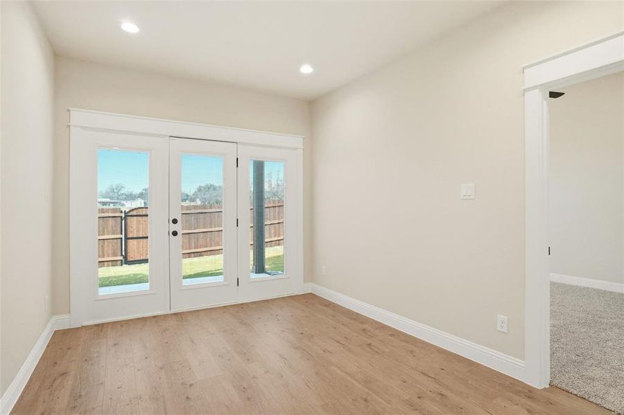 Spacious, unfurnished interior of a new home in , Weatherford (Image 14).
