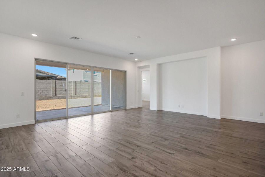 1027 Slider 1027 Slider