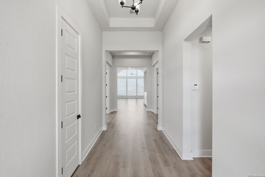 Spacious, unfurnished interior of a new home in Sienna Lakes, San Antonio (Image 17).