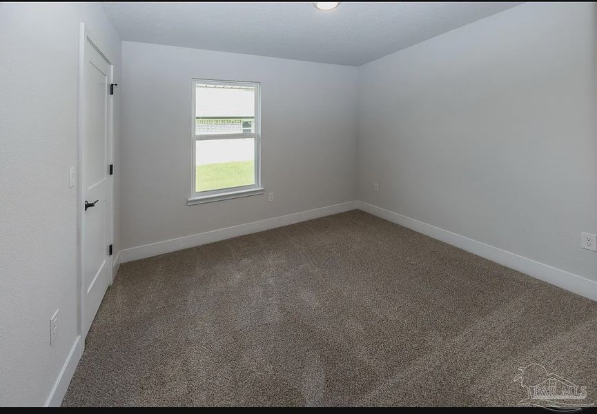 Spacious, unfurnished interior of a new home in Hidden Pines, Milton (Image 11).