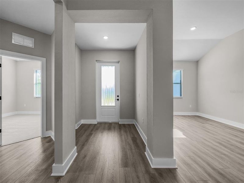 Spacious, unfurnished interior of a new home in , Port Charlotte (Image 9).