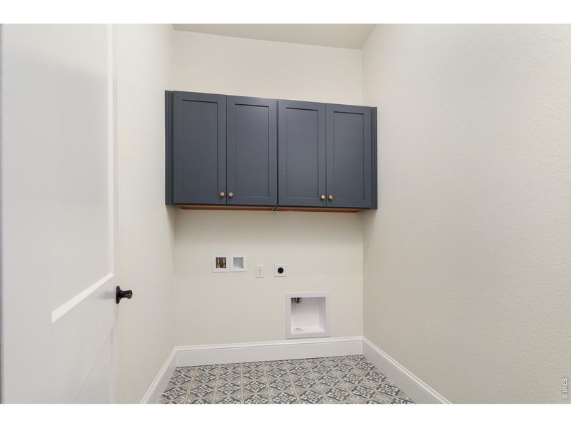 Spacious, unfurnished interior of a new home in Westerly, Erie (Image 14).