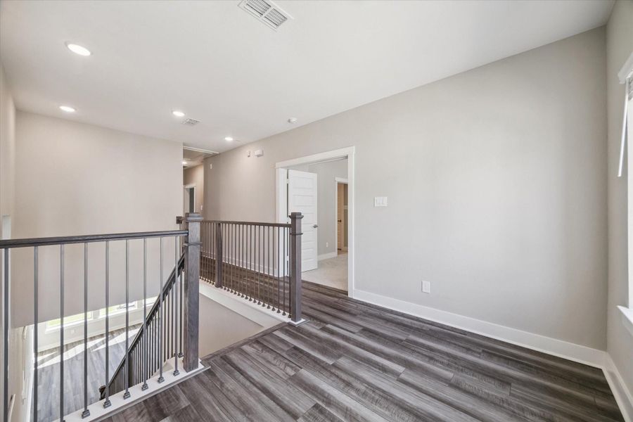 Spacious, unfurnished interior of a new home in Brittmoore Crossing, Houston (Image 17). Spacious, unfurnished interior of a new home in Brittmoore Crossing, Houston (Image 17).