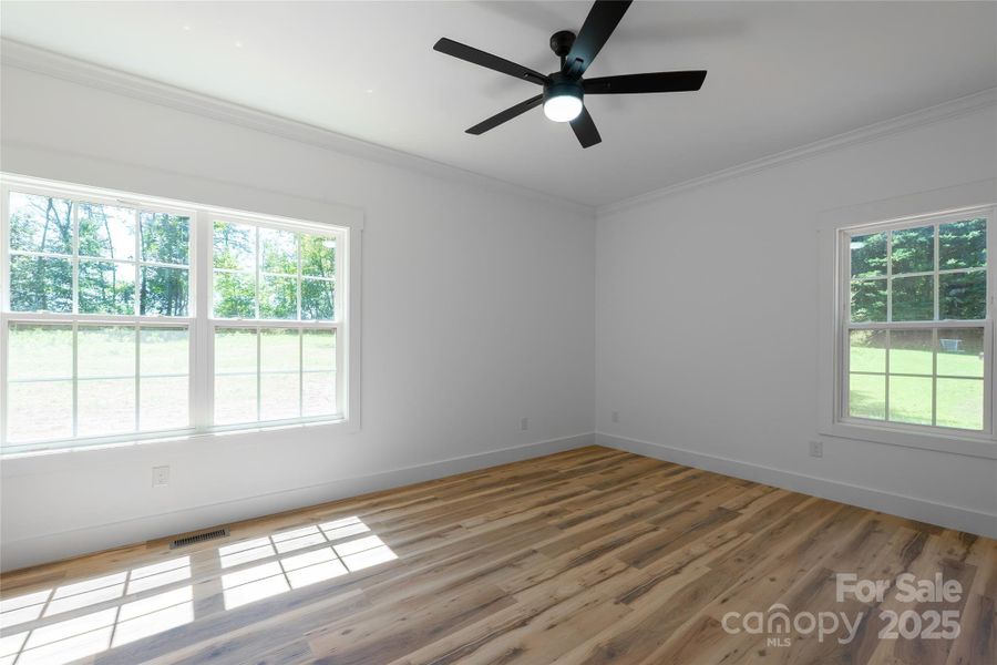 Spacious, unfurnished interior of a new home in , Claremont (Image 20).