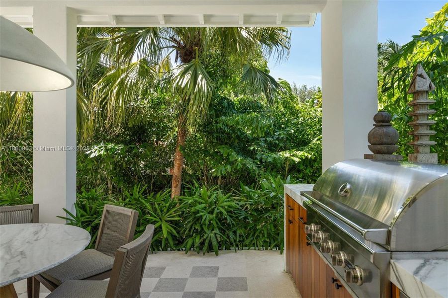 Furnished interior view inside a new home in , Key Biscayne (Image 44). Furnished interior view inside a new home in , Key Biscayne (Image 44).