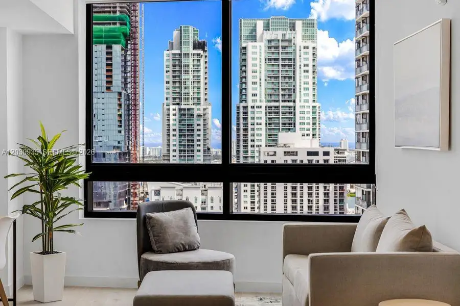 Condo located in Miami, FL showcasing its design and architecture (Image 27).