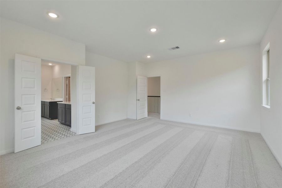 Image 11 of a home in Kings Mill. Image 11 of a home in Kings Mill.