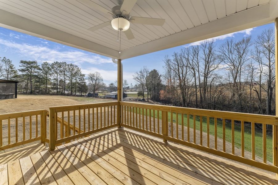 Exterior details and patio area of a home in Parris Meadows, Chesnee (Image 3).