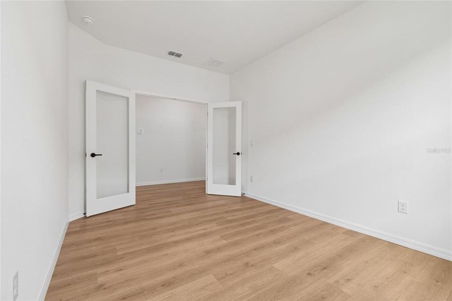 Spacious, unfurnished interior of a new home in Waterset Tradition Series, Apollo Beach (Image 15). Spacious, unfurnished interior of a new home in Waterset Tradition Series, Apollo Beach (Image 15).