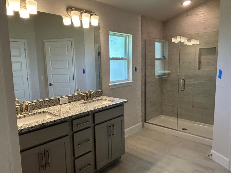 Master Bathroom Master Bathroom