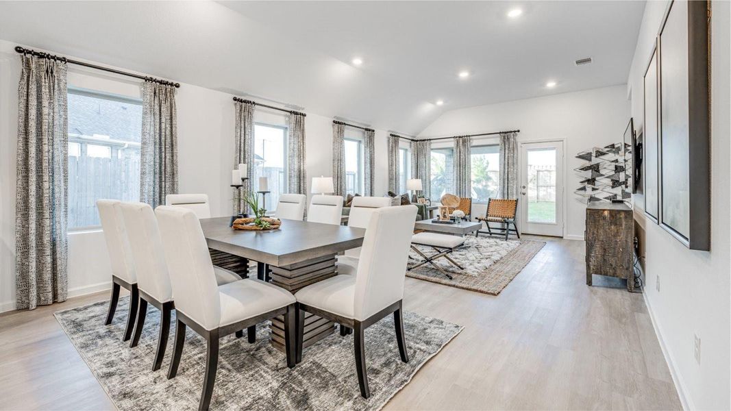 *Not actual home, pictures are representative of same floor plan* *Not actual home, pictures are representative of same floor plan*