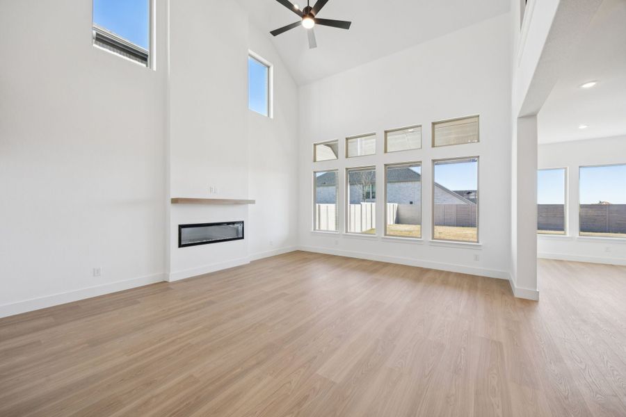 Spacious, unfurnished interior of a new home in Painted Tree Lakeside, McKinney (Image 17). Spacious, unfurnished interior of a new home in Painted Tree Lakeside, McKinney (Image 17).