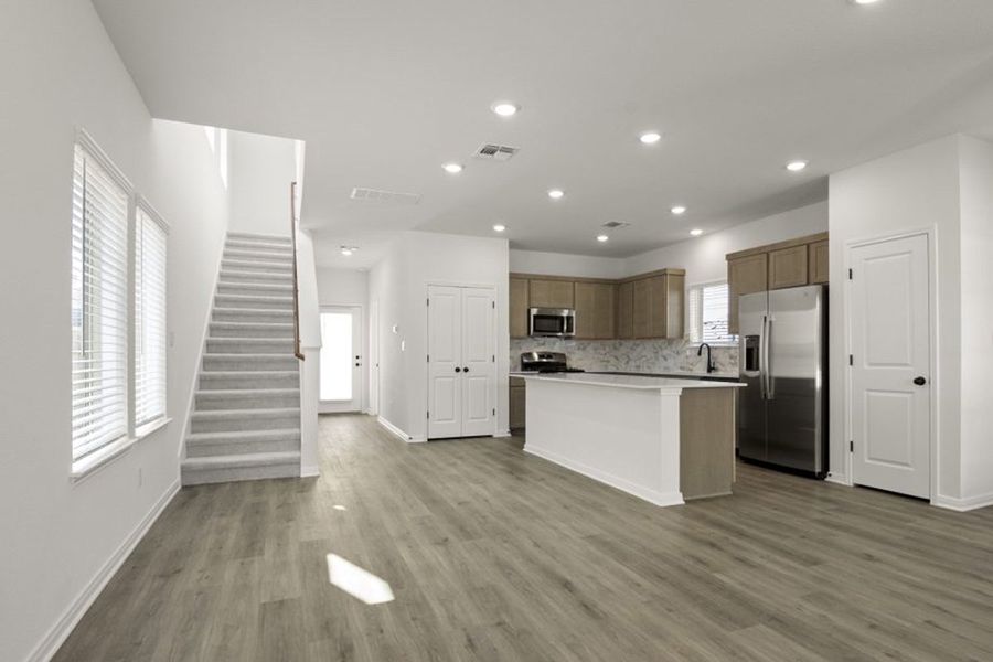 Representative furnished interior of a home built from the Oak by Pacesetter Homes in Blanco Vista, San Marcos (Image 17).