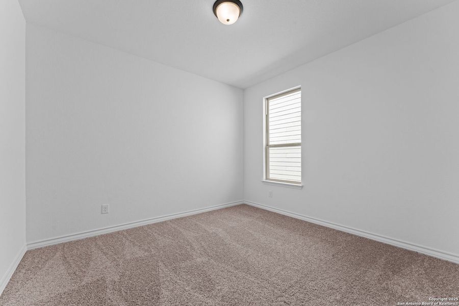 Spacious, unfurnished interior of a new home in Lily Springs, Seguin (Image 14).