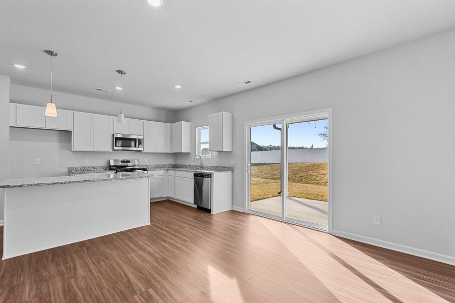 Image 42 of a home in Hanes Lake.