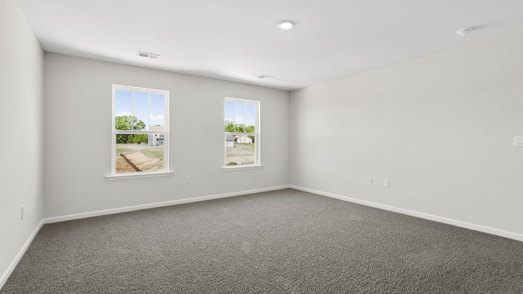 Spacious, unfurnished interior of a new home in Benjamin's Grove, Woodruff (Image 29).