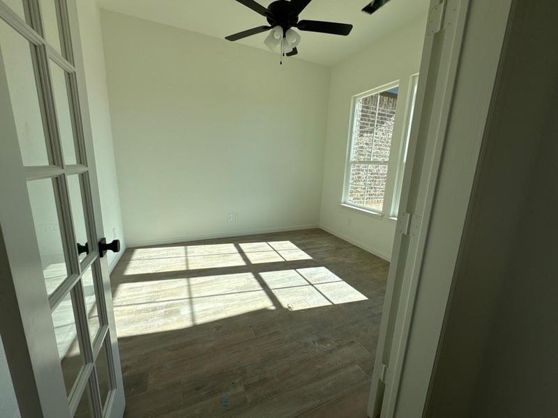 Spacious, unfurnished interior of a new home in Oak Grove Addition, Springtown (Image 4).