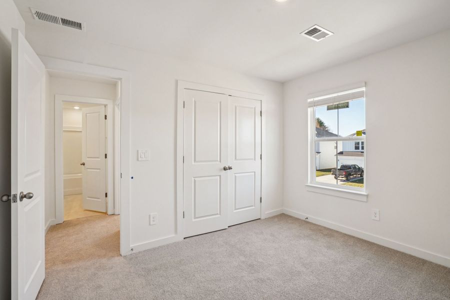 Spacious, unfurnished interior of a new home in River Ridge, Clarksville (Image 15).