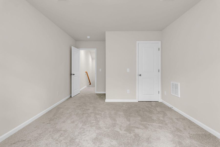 Spacious, unfurnished interior of a new home in Hammock Walk at Nexton, Summerville (Image 26).