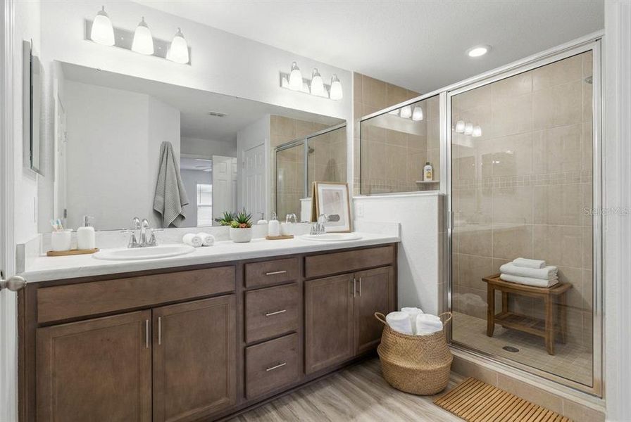 Furnished interior view inside a new home in , Davenport (Image 16).