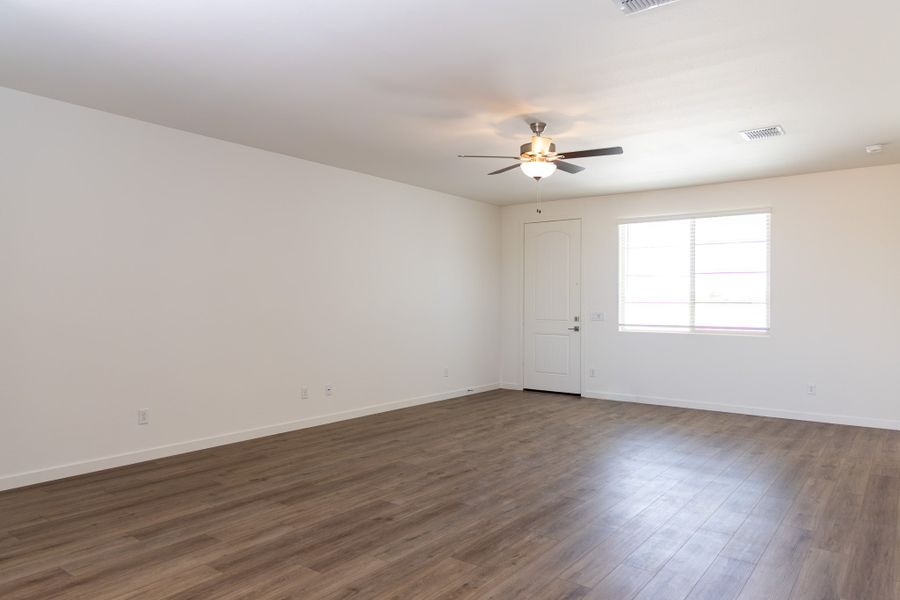 Spacious, unfurnished interior of a new home in Rancho Mirage, Maricopa (Image 24). Spacious, unfurnished interior of a new home in Rancho Mirage, Maricopa (Image 24).