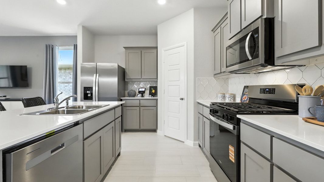 Image 4 representing the Lexington by D.R. Horton in The Canyons, Keene, TX. Image 4 representing the Lexington by D.R. Horton in The Canyons, Keene, TX.