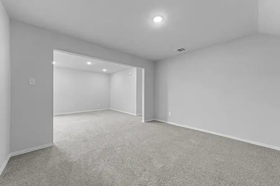 Spacious, unfurnished interior of a new home in Rolling Ridge, Van Alstyne (Image 25). Spacious, unfurnished interior of a new home in Rolling Ridge, Van Alstyne (Image 25).
