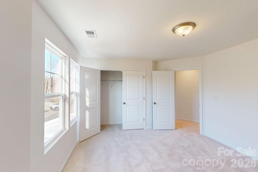 Secondary bedroom Secondary bedroom