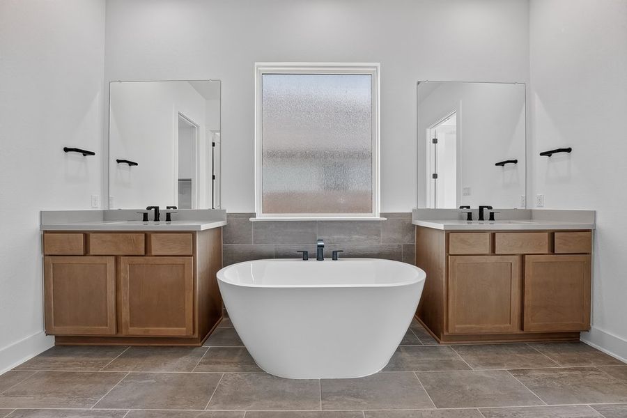 Furnished interior view inside a new home in Santa Rita Ranch, Liberty Hill (Image 10).
