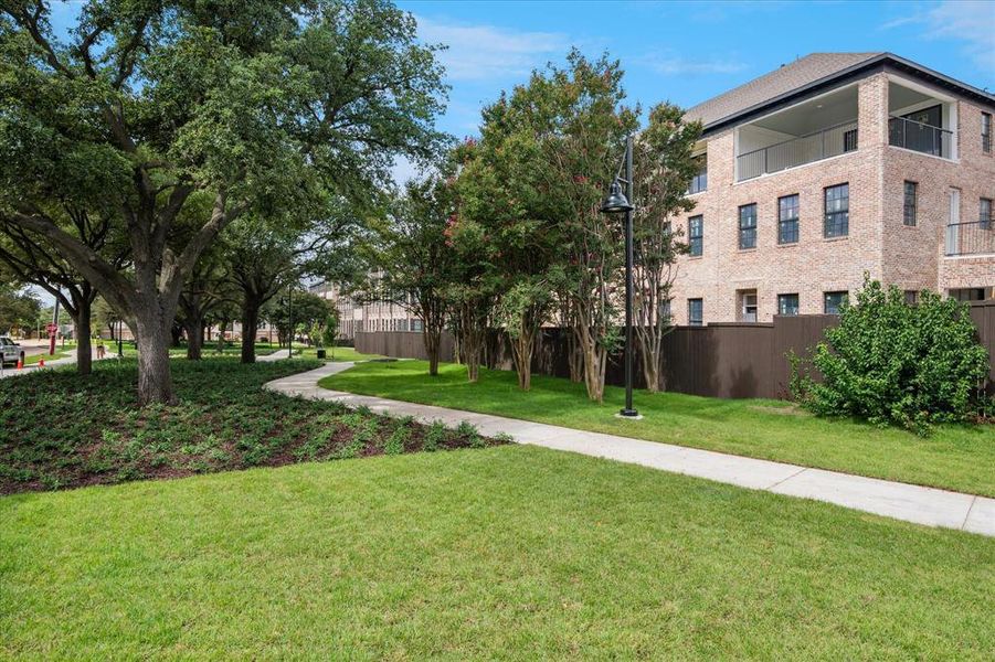 View of home's community