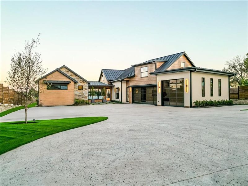 Image 33 of a home in .