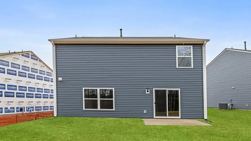 Exterior details and patio area of a home in Seneca Falls, Seneca (Image 4).