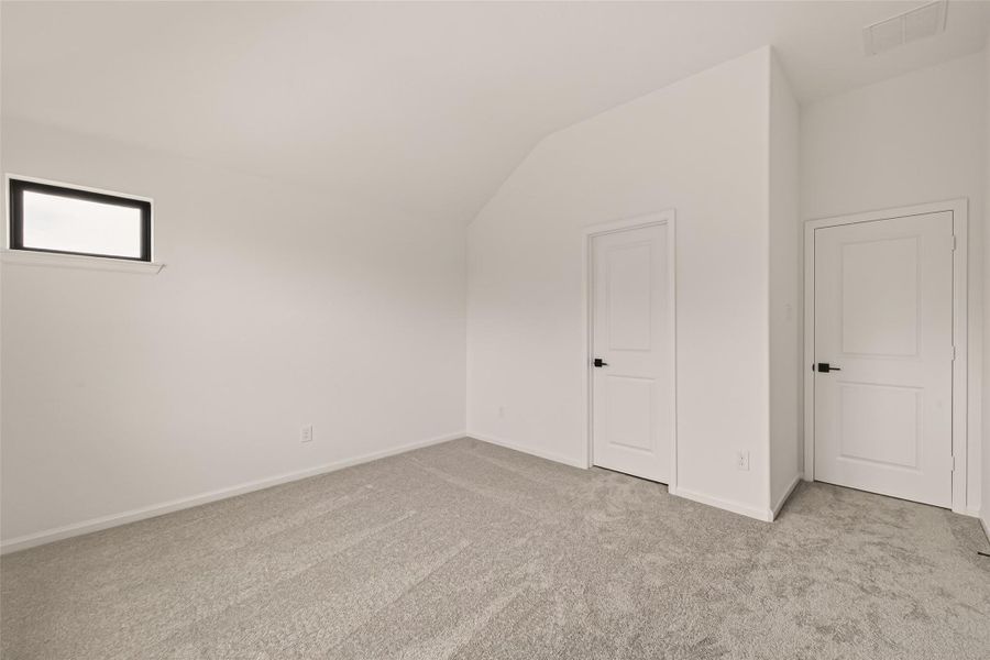 Spacious, unfurnished interior of a new home in , Brookshire (Image 40).