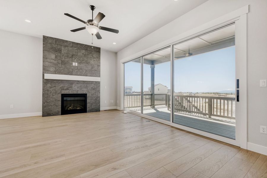 8720 San Diego - Living Area