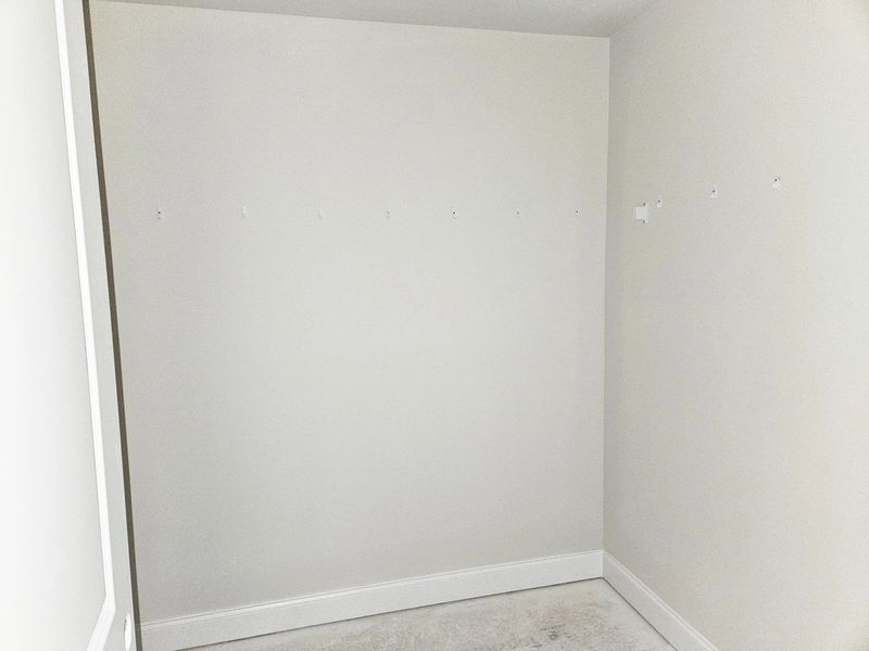 Bedroom 3 Walk-in Closet