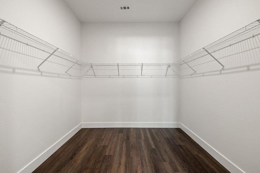Spacious, unfurnished interior of a new home in , Austin (Image 4).