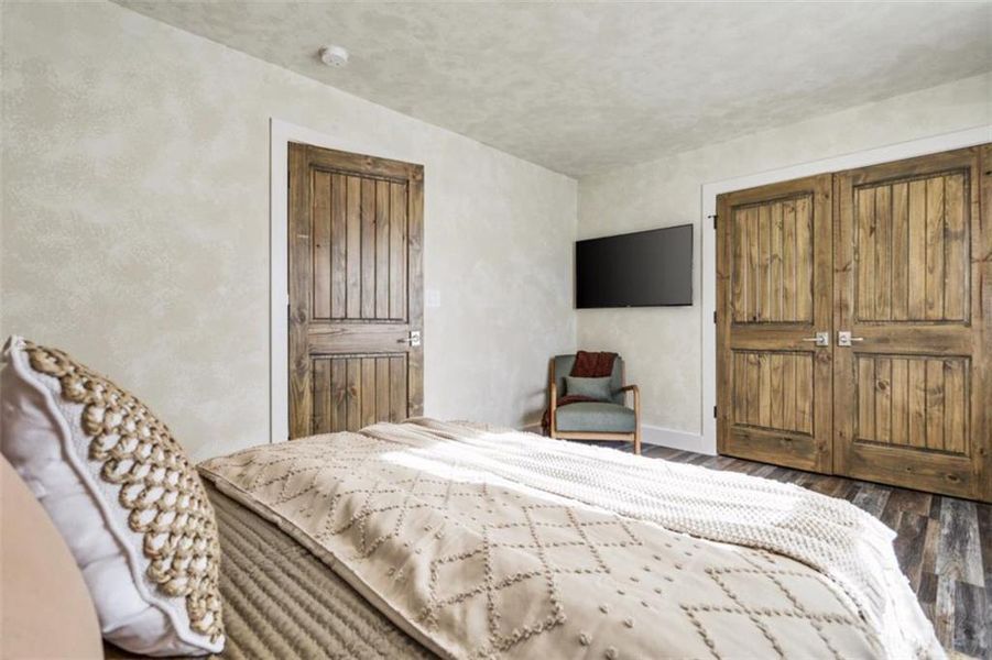 Furnished interior view inside a new home in , Ellijay (Image 32).